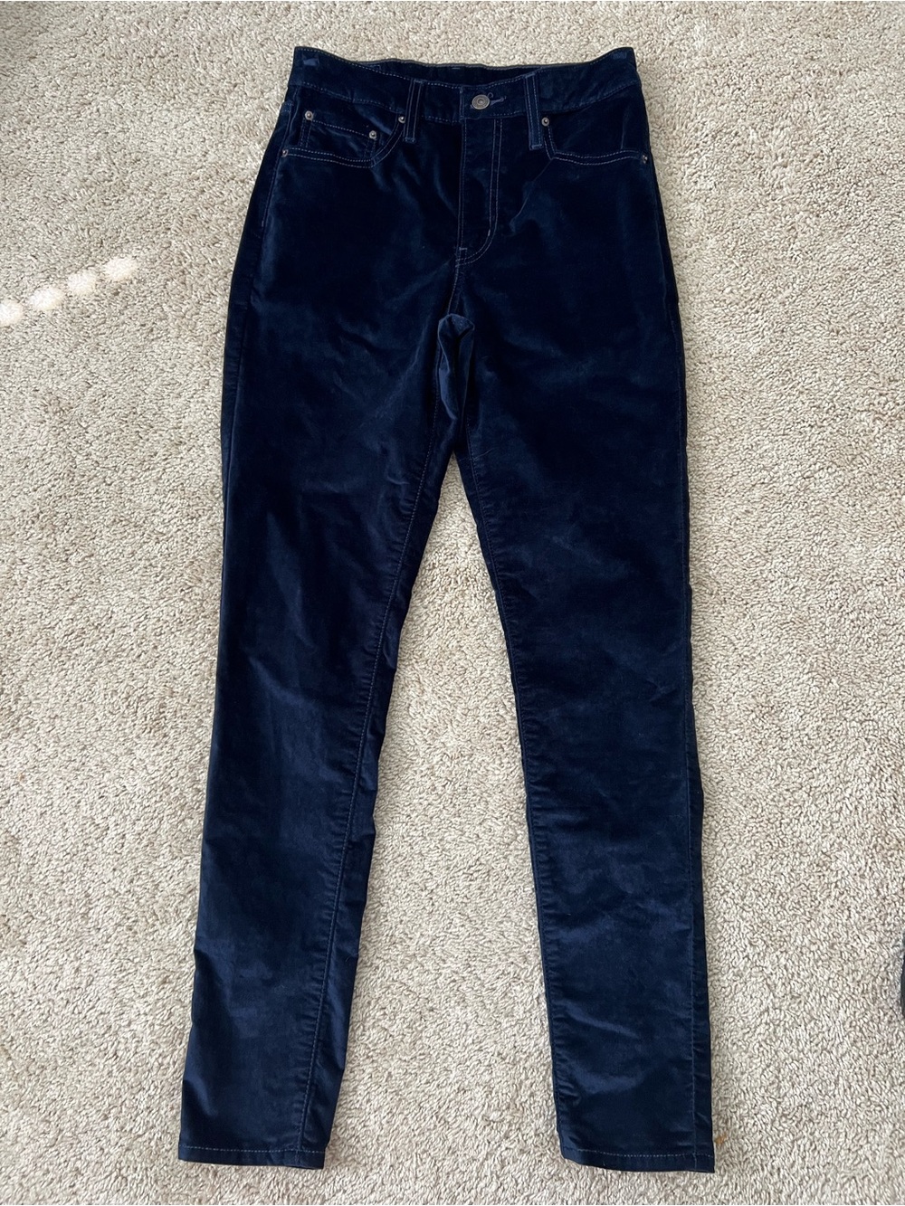 Levi Women’s Size 29x30 Blue High Rise Skinny Fit Dark Blue Pants